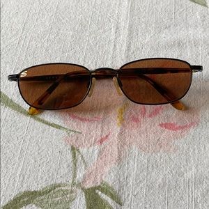 Ladies Classic Serengeti sunglasses